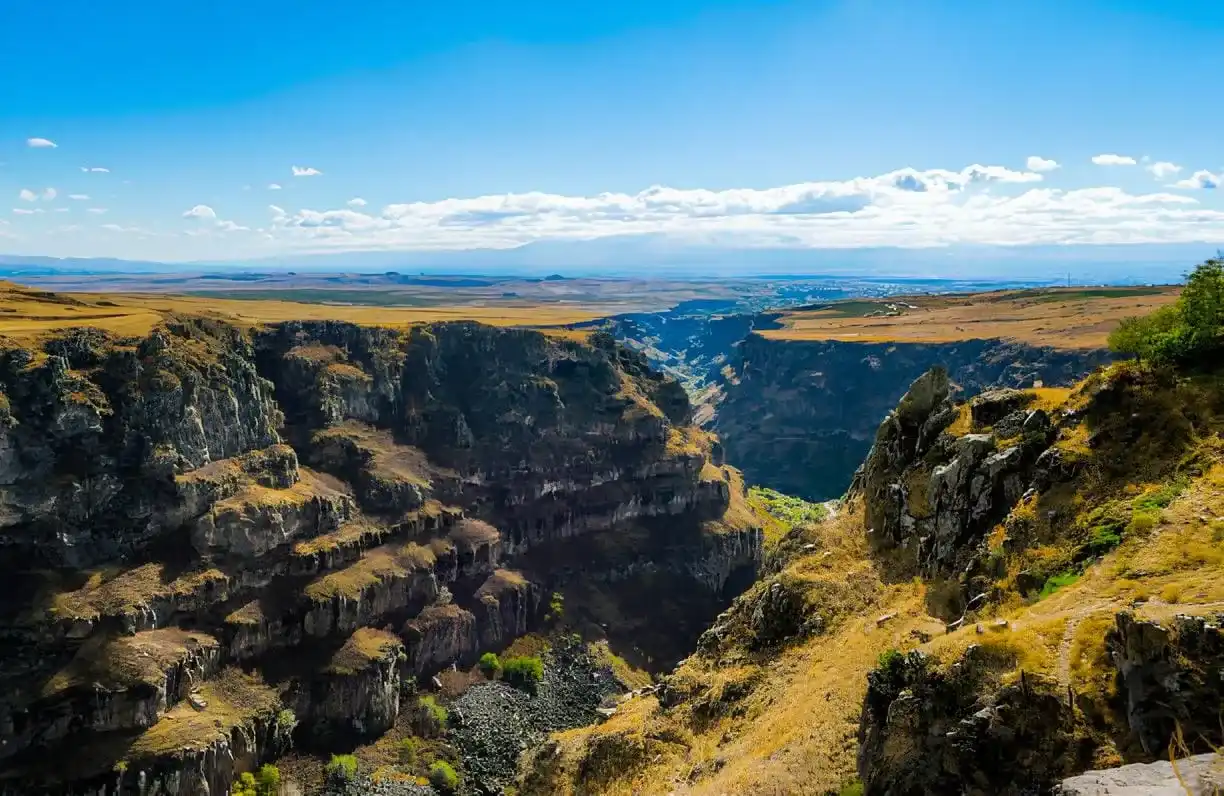 Kasagh Gorge in aragatsotn