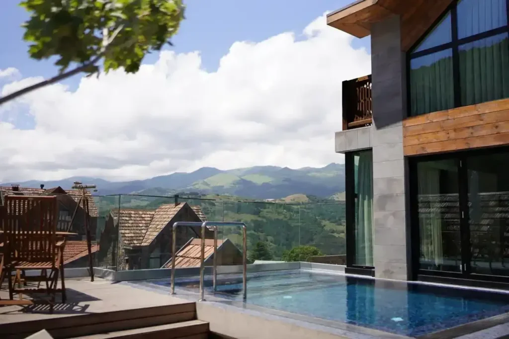 Roof Pool Suite