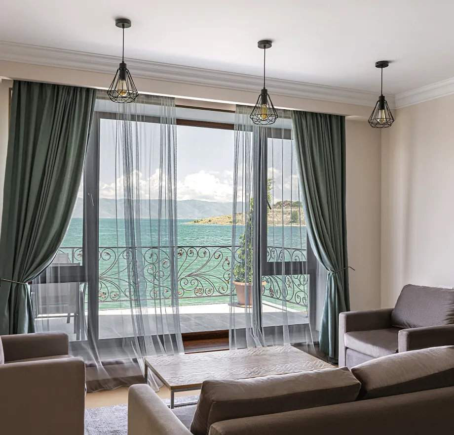 Apartment for Four With Lake View