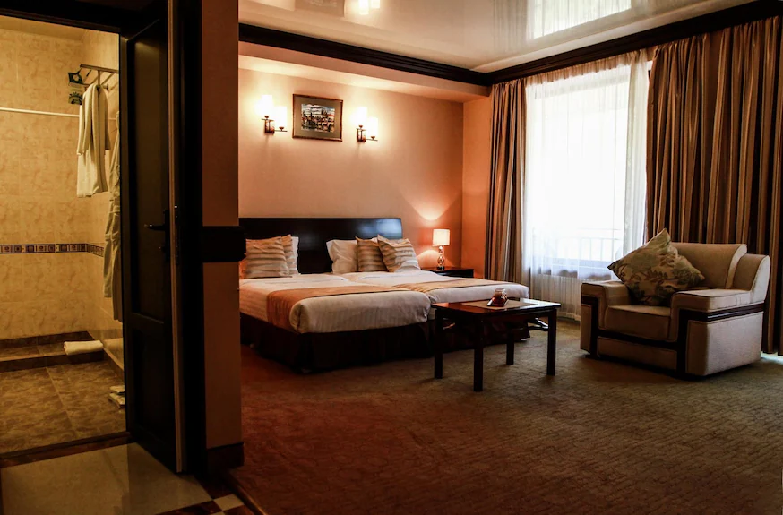 Suite-1 King Bed