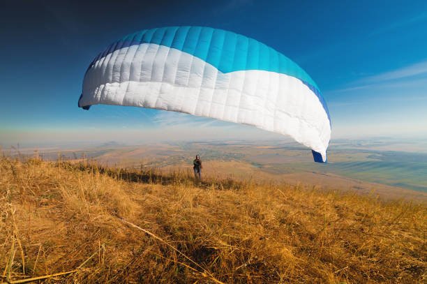 paragliding in hatis