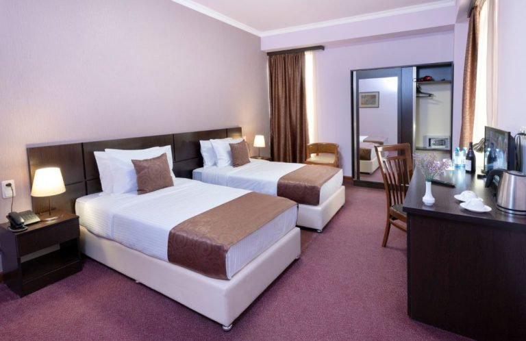 suite double an twin room