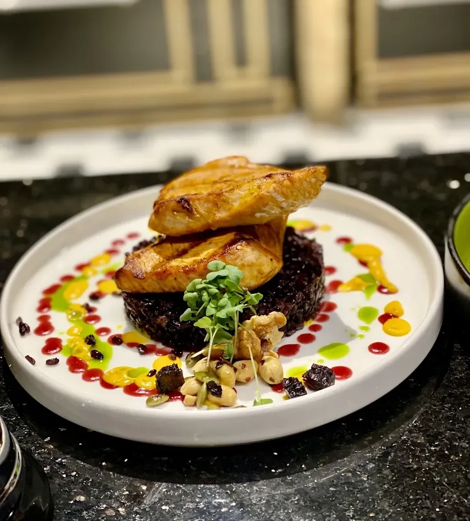 Katsin Armenia restaurant offers warm, friendly service to visiting Arab travelers