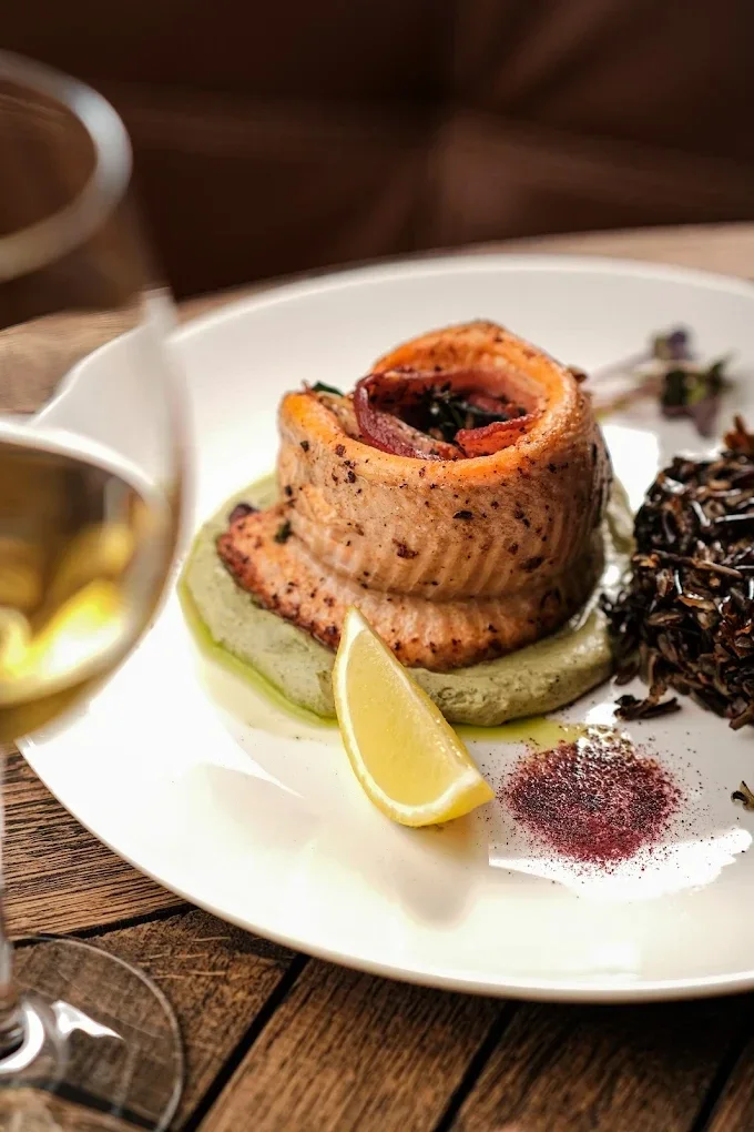 "المسافرون العرب يجدون دفء البيت في مطعم سموكينغ شيف أرمينيا"