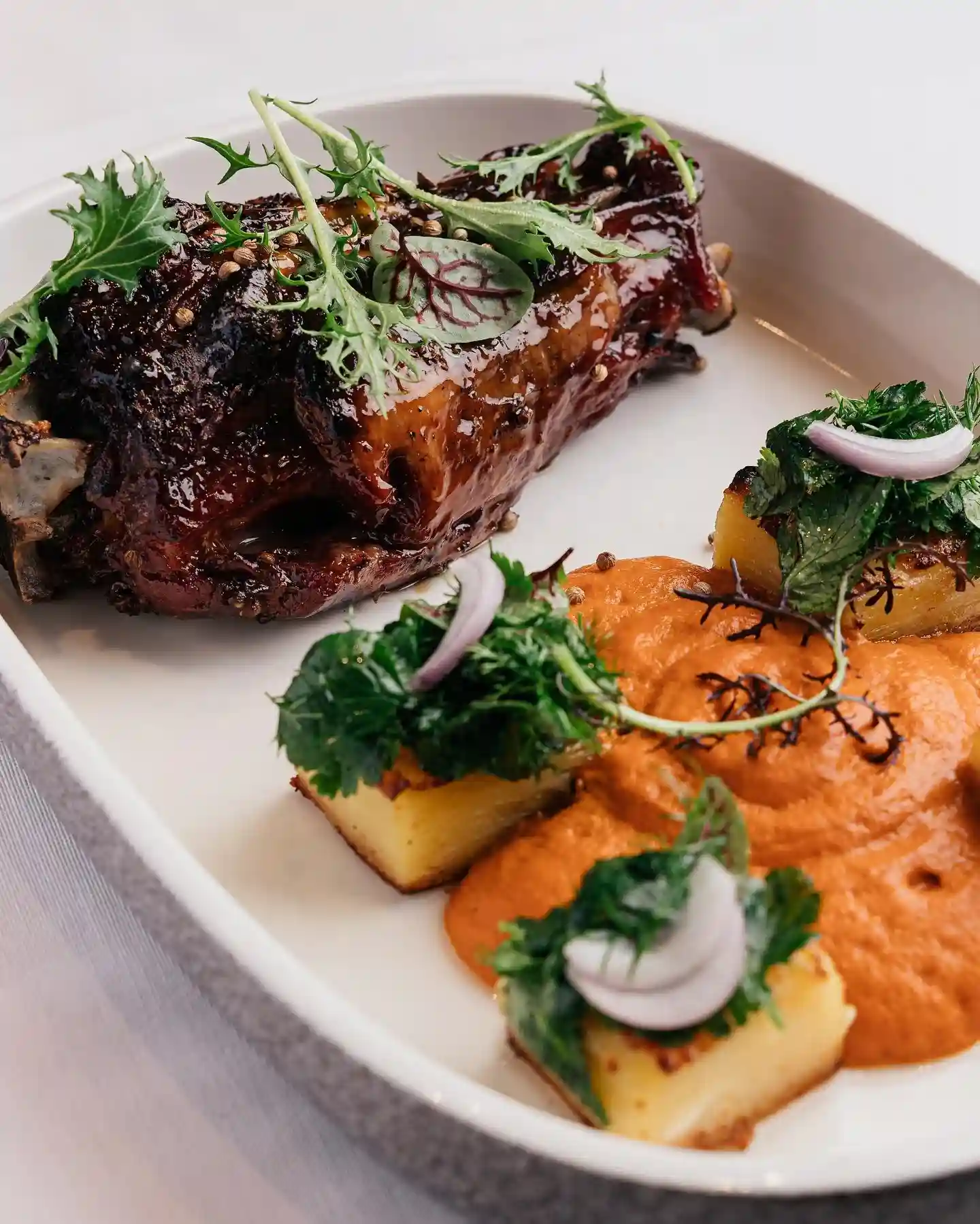 "مطعم كاتسين أرمينيا: حيث يجد الضيوف العرب الضيافة الدافئة والطعام الرائع"