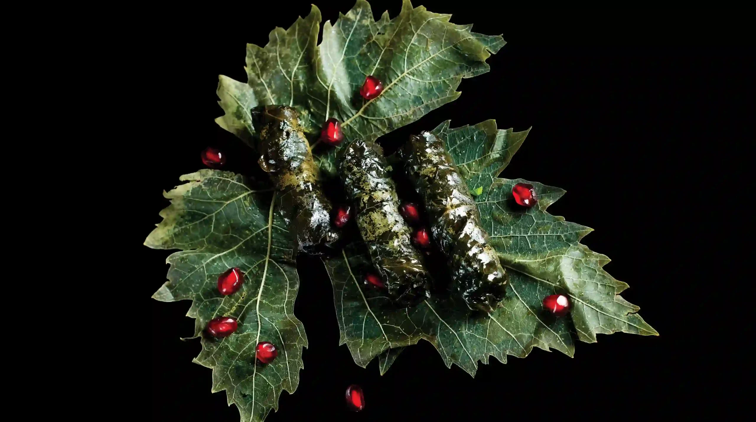 "السياح العرب يستمتعون بأجواء الحانة الأصيلة في تافيرن يريفان المرحب"