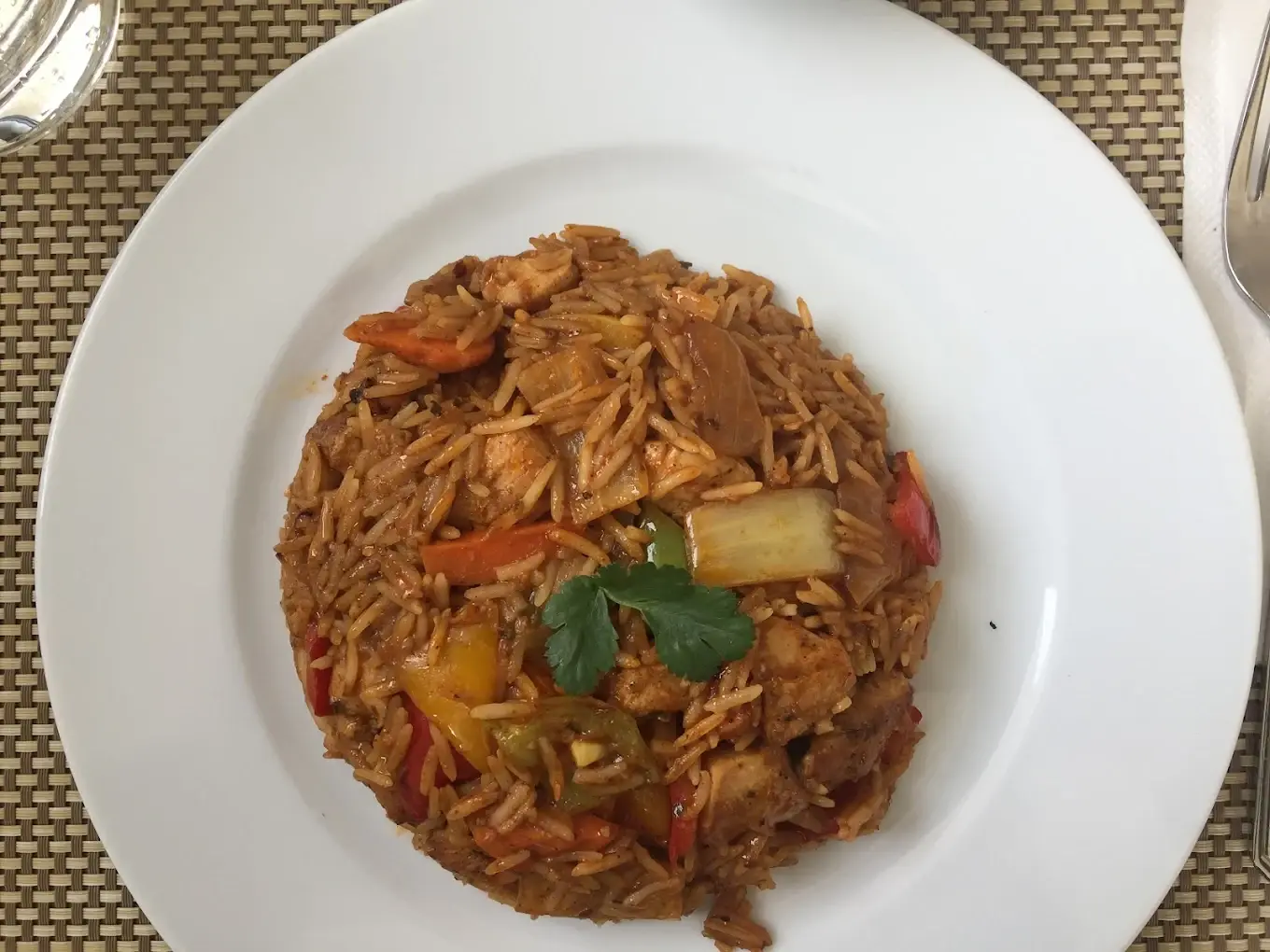 Cozy dining atmosphere at Charentsi28 for Arab visitors