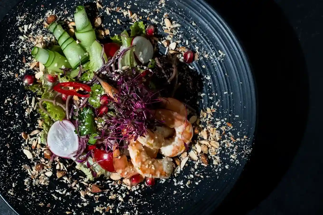 "Arab families warmly received at Smoking Chef Restaurant's authentic grill experience"