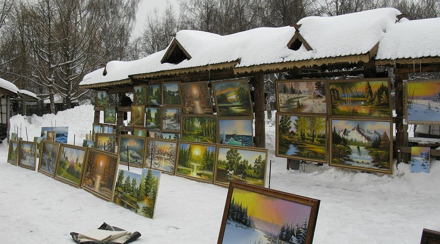 Vernissage Market Souvenirs