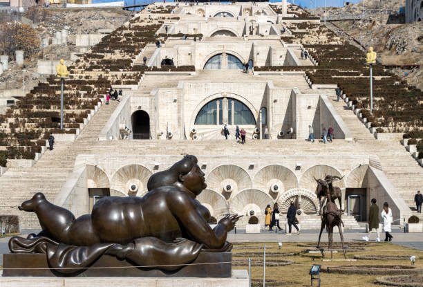 منظر الكاسكاد من الساحة الأمامية