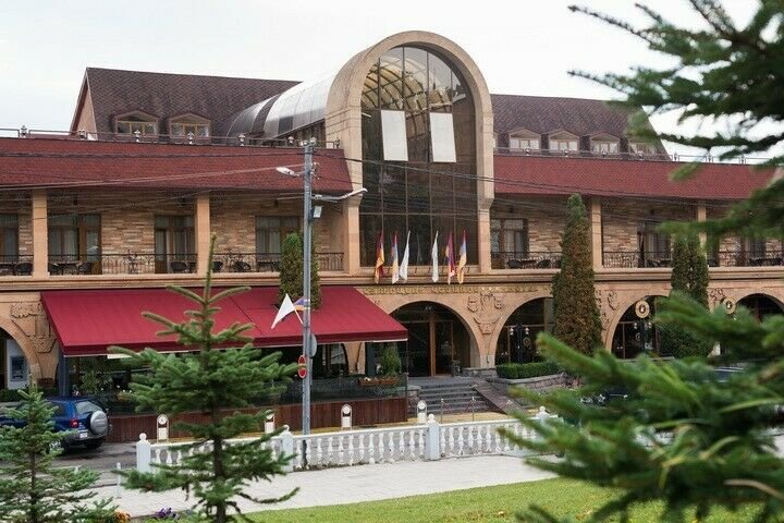 Kecharis Hotel exterior and garden